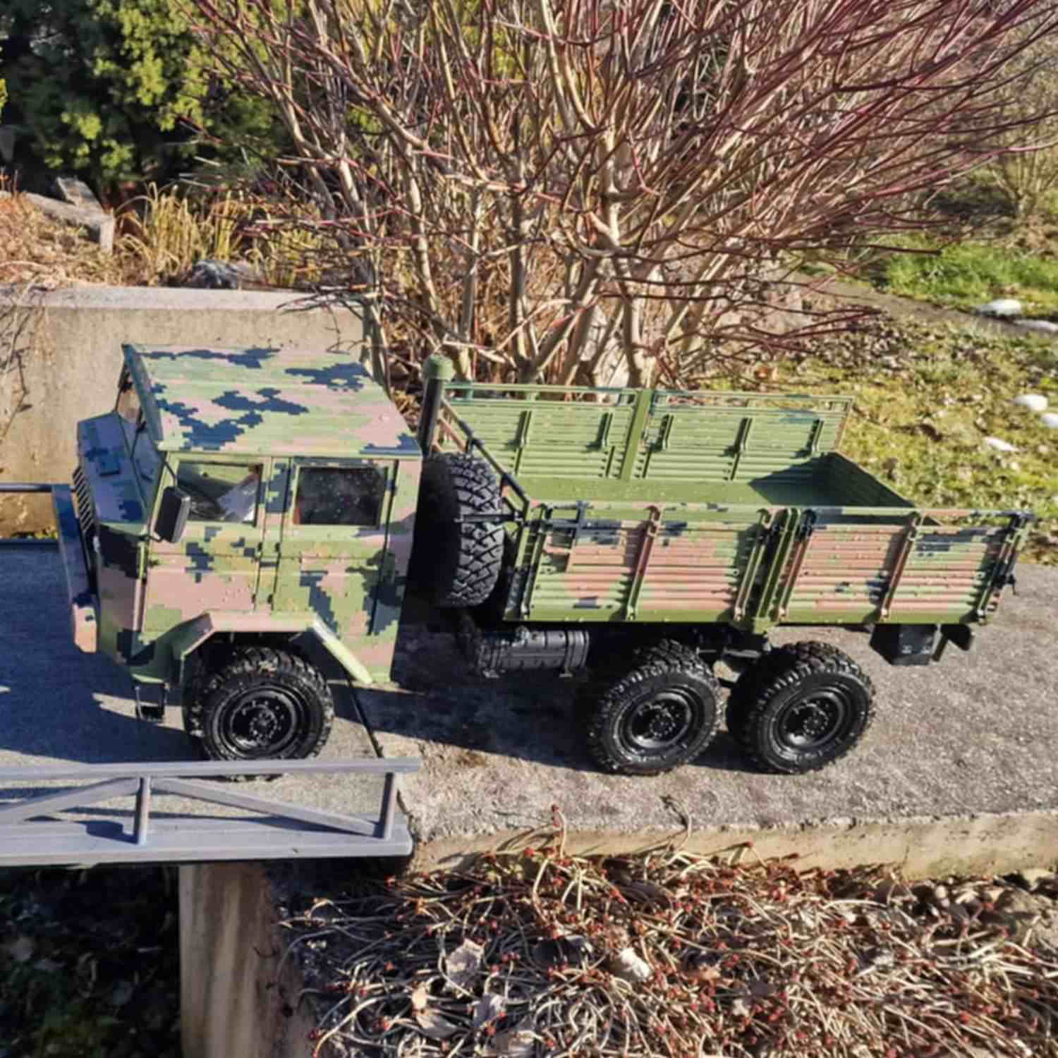 Rlaarlo RC Car Rlaarlo 1/10 Scale RTR 6X6 Brushed RC Military Trucks HongYan HY6