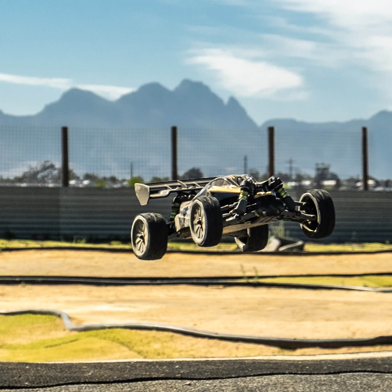 Rlaarlo RC Car Rlaarlo Storm Breaker 1/10 Carbon Fiber Brushless RTR 4WD Buggy | SBK10
